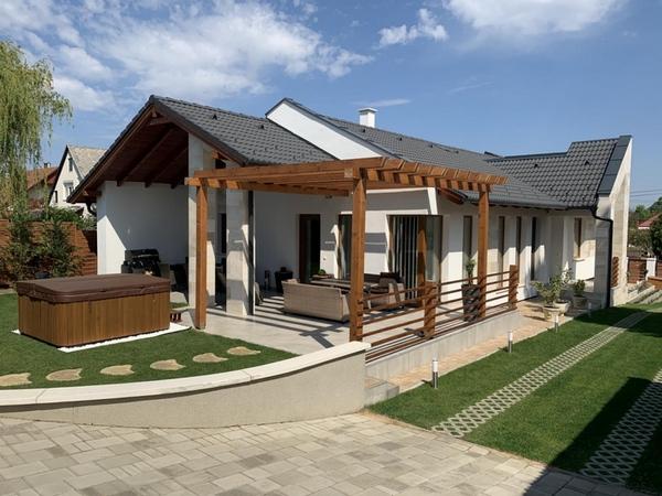 HOMLOKZATI SZIGETELÉS<br>TETŐ SZIGETELÉS<br>NYÍLÁSZÁRÓ CSERE